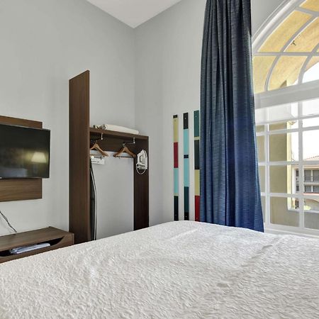 Express Inn Santa Ana Kültér fotó